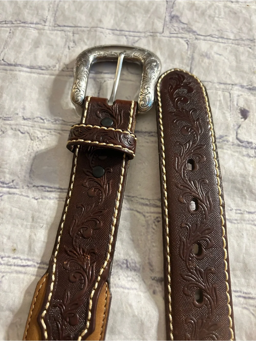 JUSTIN CHUNKY EMBOSSED CHANGEABLE BUCKLE SILVER EMBELLISHED BUCKLE CALFHAIR BELT